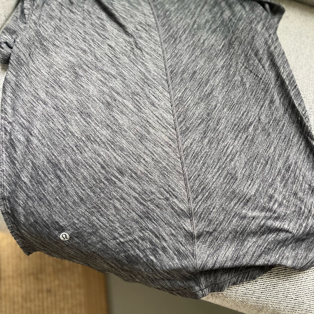 Lululemon scoop neck tee